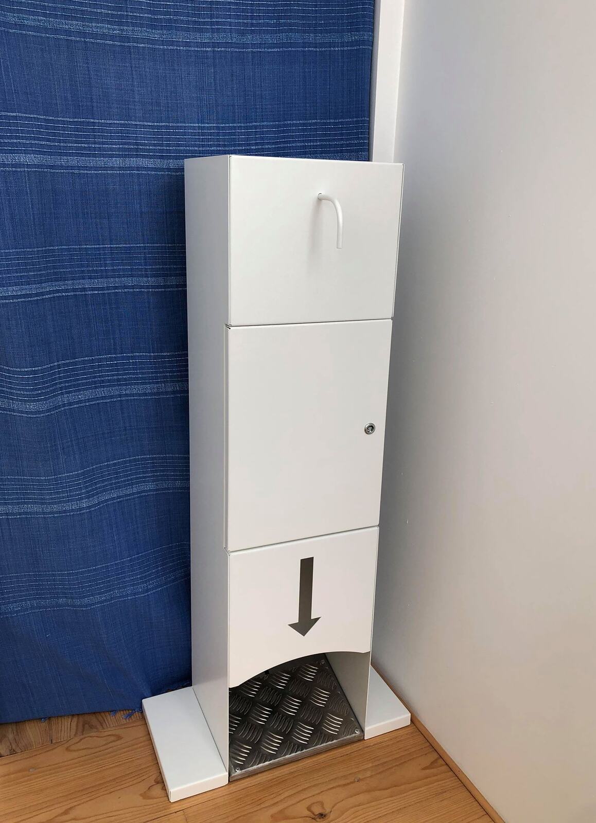 Casier métallique blanc sur mesure